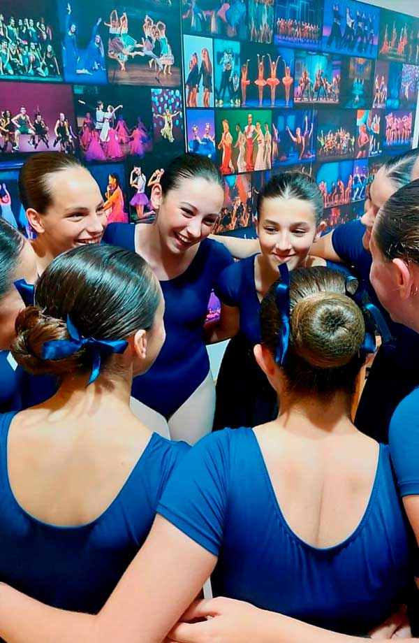 alumnes-escola-dansa-ritme-sabadell-instalacions-historia-ball-ballet-celebracio